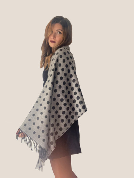 sciarpa stola scialle mantella da donna a pois in lana merino calda e morbida 