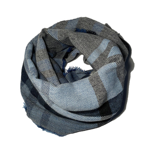 Sciarpa scozzese ampia e morbida