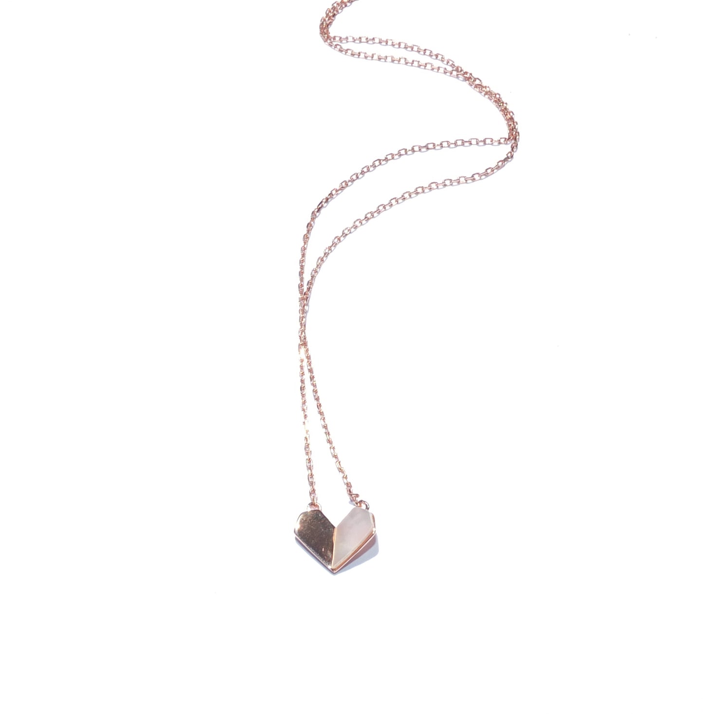 Collier demi-cœur en nacre