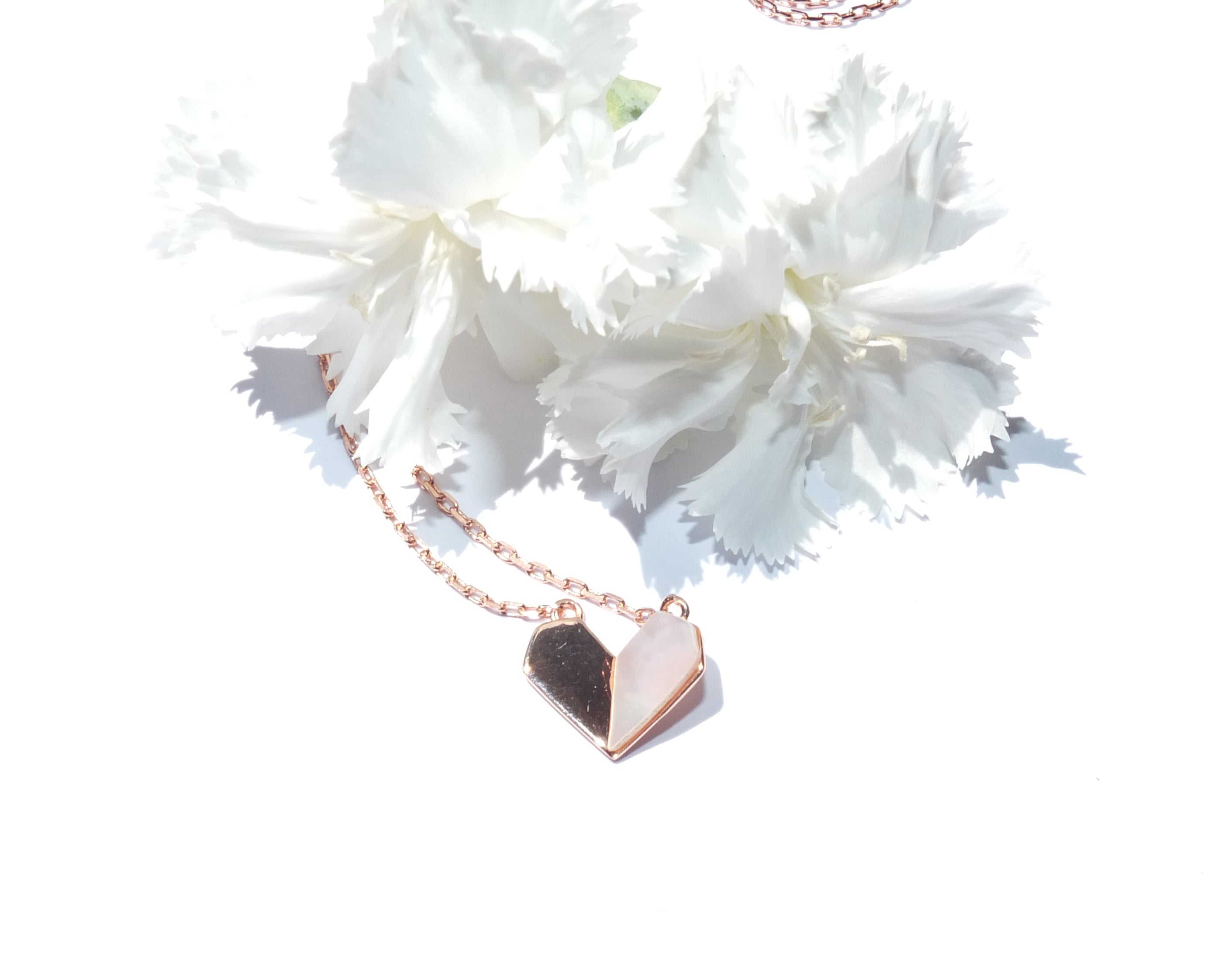 Collana mezzo cuore madreperla