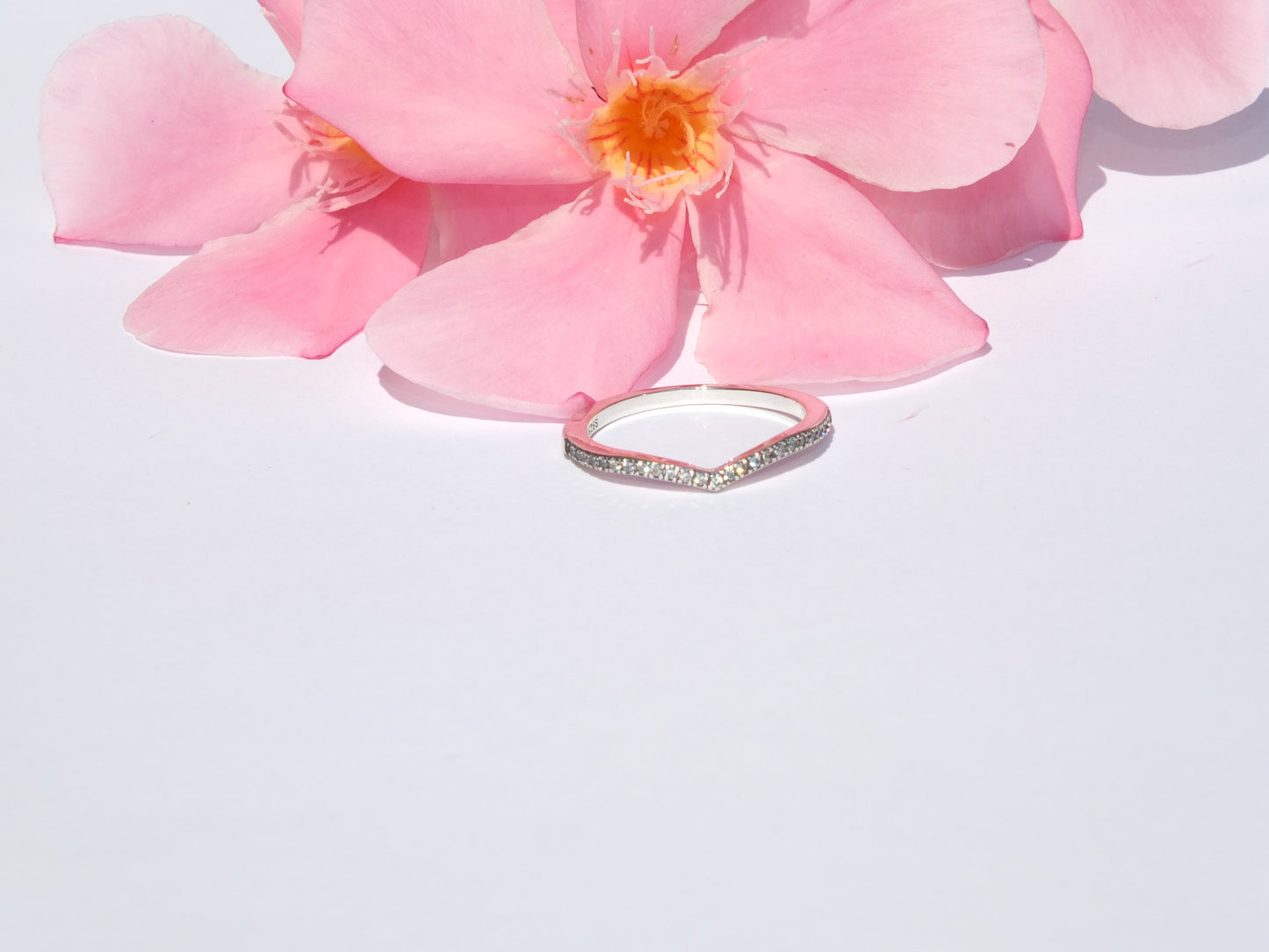 Anello decorazione con brillantini in Argento 925